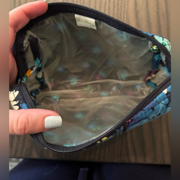 Vera Bradley Med. Cosmetic Bag/Pouch - Multicolored Blue Floral Print (Retired) - Picture 4 of 5